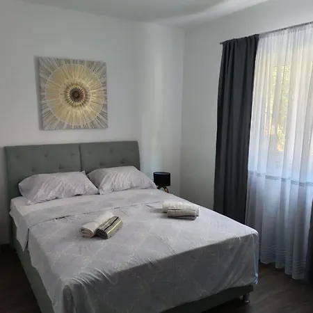 Pearl Konukevi Sveti Petar (Zadar)